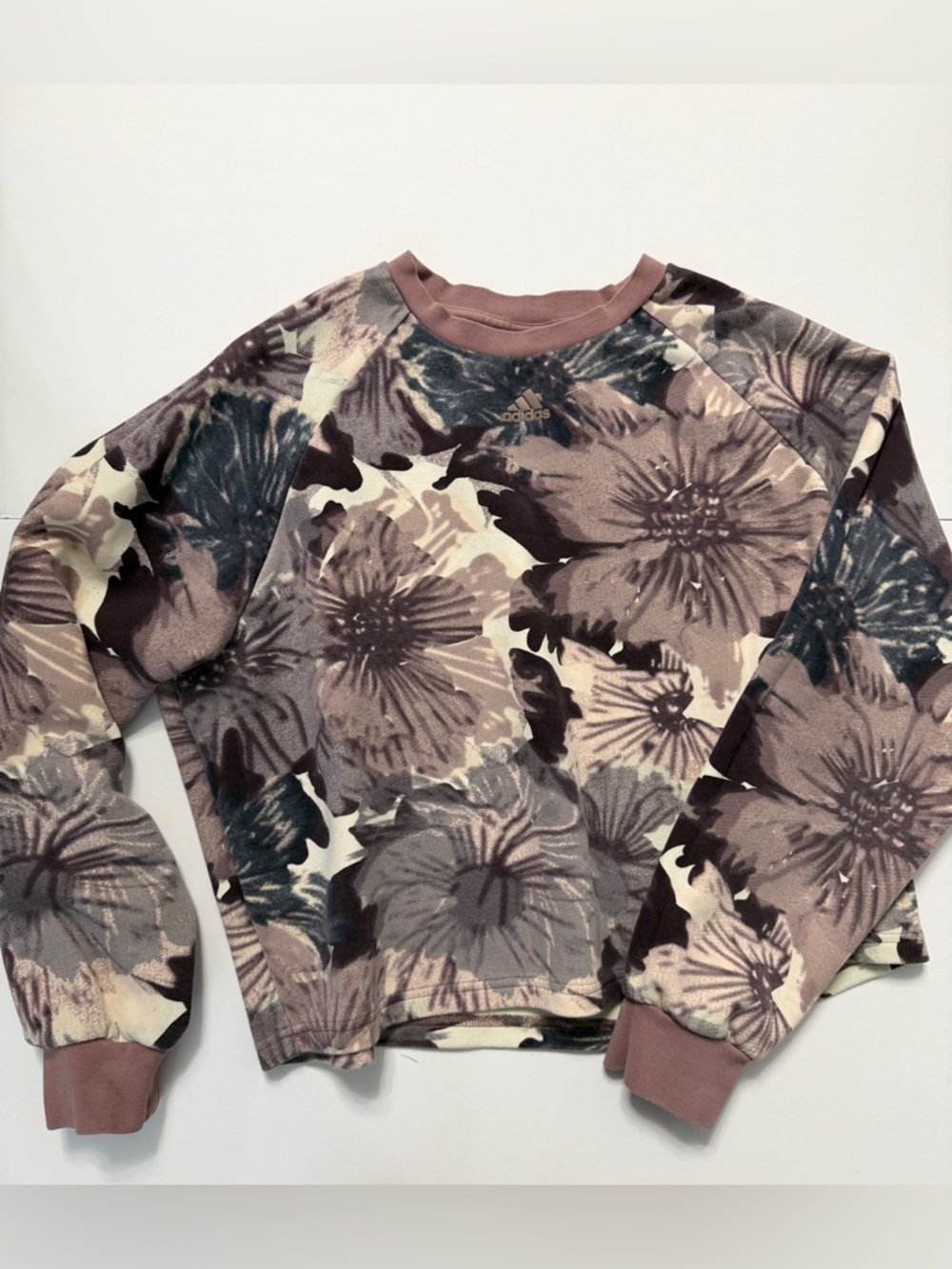 Adidas All Over Print Floral Cropped Women’s Sweatshirt Medium